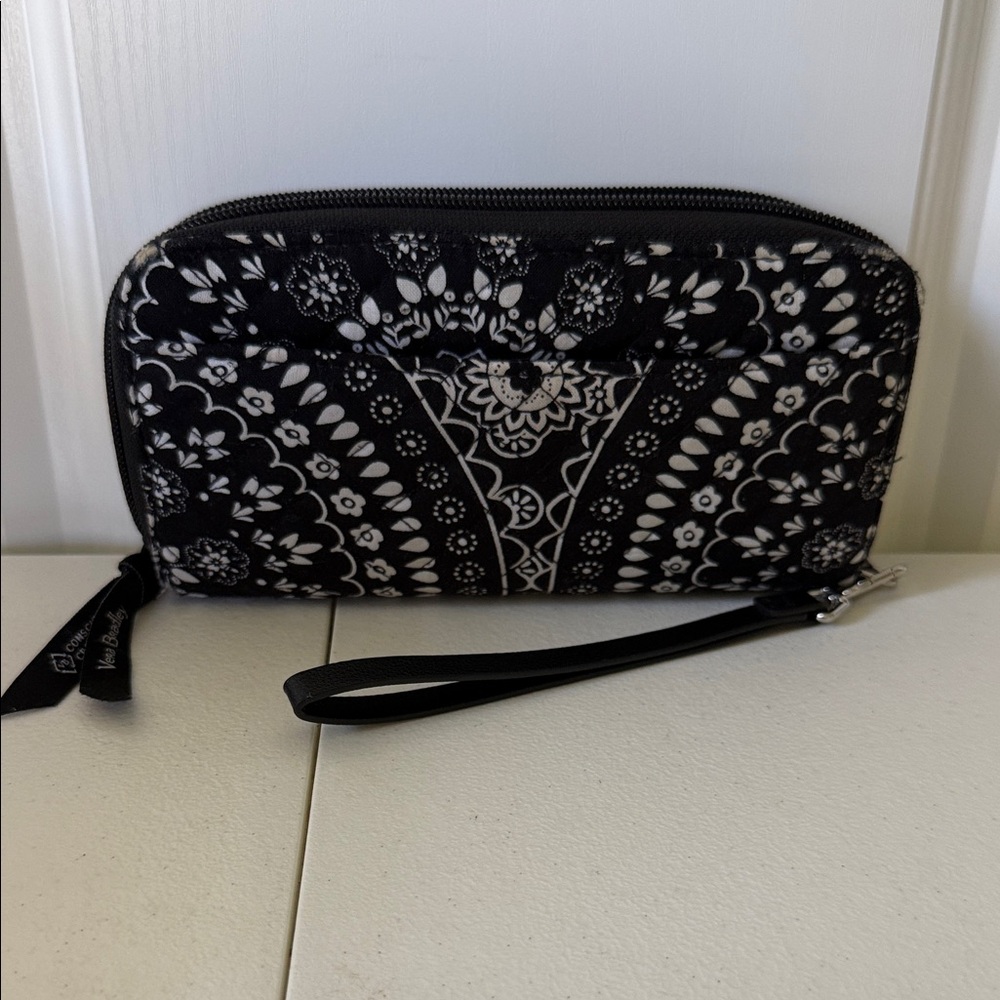 * Vera Bradley Banana Medallion Black and White Floral Wristlet (7-1/2” Length)